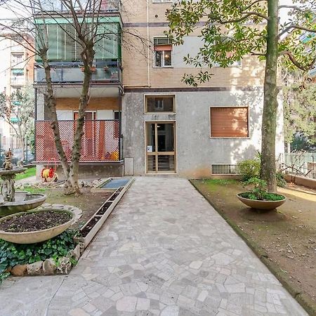 Benvenuti A Casa Milano Centro Apartman Kültér fotó