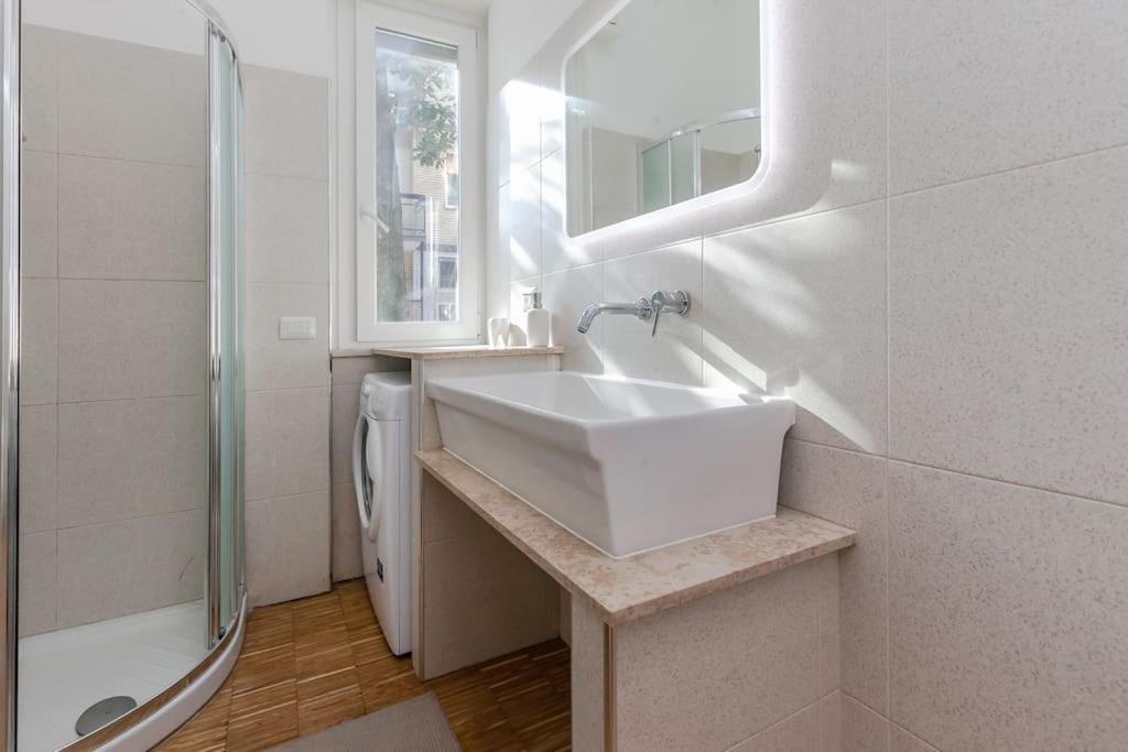 Benvenuti A Casa Milano Centro Apartman Kültér fotó